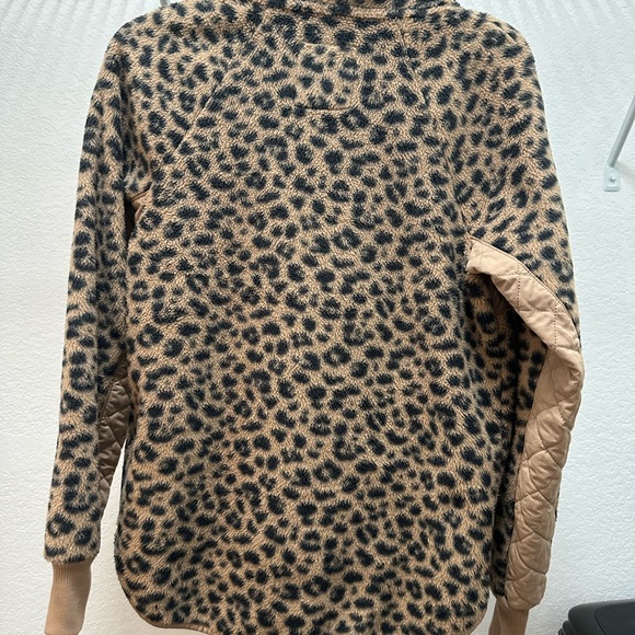 Abercrombie & Fitch Asymmetrical Snap Up Fleece Pullover Leopard Brown - Picture 4 of 6